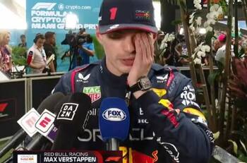 La reacción de Max Verstappen al escuchar decir a Checo Pérez que es el piloto a vencer en la Fórmula 1
