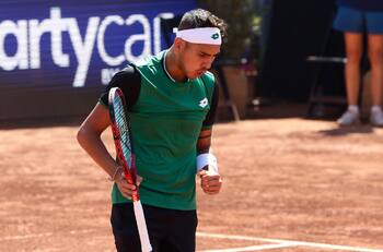 Alejandro Tabilo avanzó a cuartos de final en Guayaquil y acecha a Nicolás Jarry en el ranking ATP
