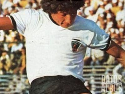 El golazo de Colo Colo a la U “desde la mitad de la cancha”: mucho de mito, todo de folclore