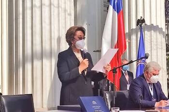 Julián Elfenbein y Pancho Saavedra se deshacen en elogios para destacada labor de Carmen Gloria Valladares liderando ceremonia de Convención Constituyente