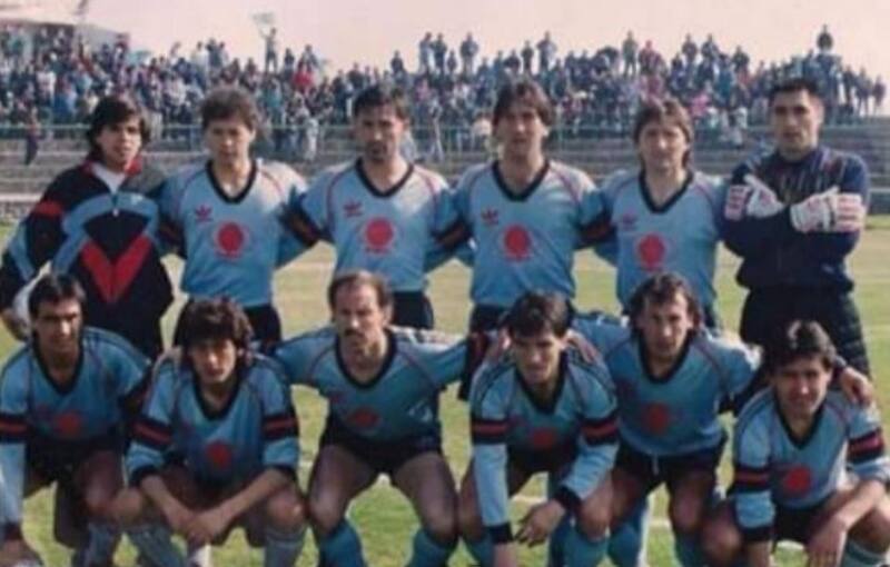 En O'Higgins 1992. Arriba, de izq. a der.: Fuentes, Rojas, Ardiman, Molina y Tapia. Abajo: Carreño, Medina, De Luca, Alfaro, Ugarte y Mardones.
