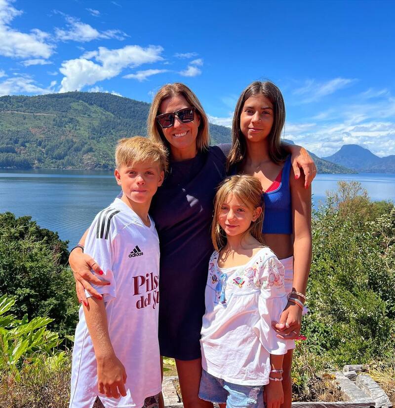 Coni Roberts y sus hijos