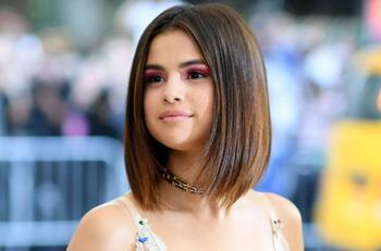 “Era demasiado joven para estar expuesta a ciertas cosas: Selena Gomez habla de lo difícil que han sido relaciones amorosas