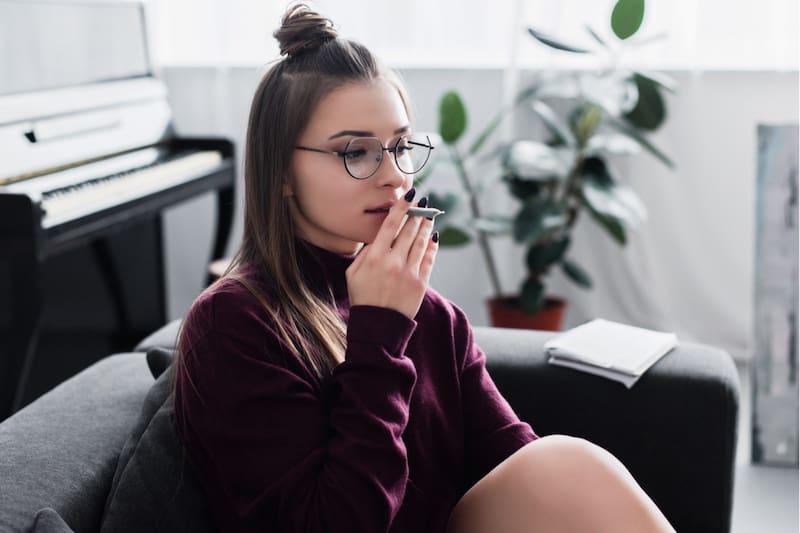 En sencillos pasos podrás terminar con este problema, el que es habitual en fumadores. Foto: Ciencuadras.