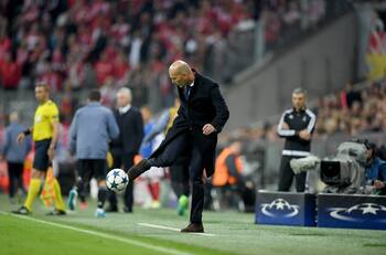 Zinedine Zidane no teme por su puesto con Real Madrid