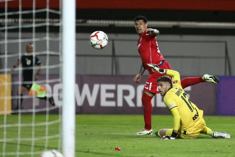Ñublense dio el primer golpe en la ida ante Magallanes, al vencer por 2-1.