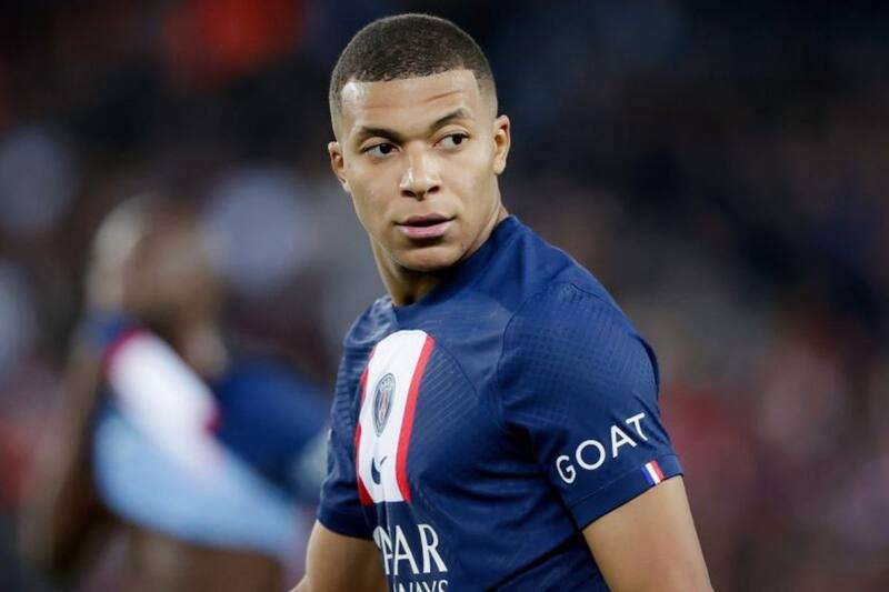 El futuro de Kylian Mbappé es incierto. (EFE).