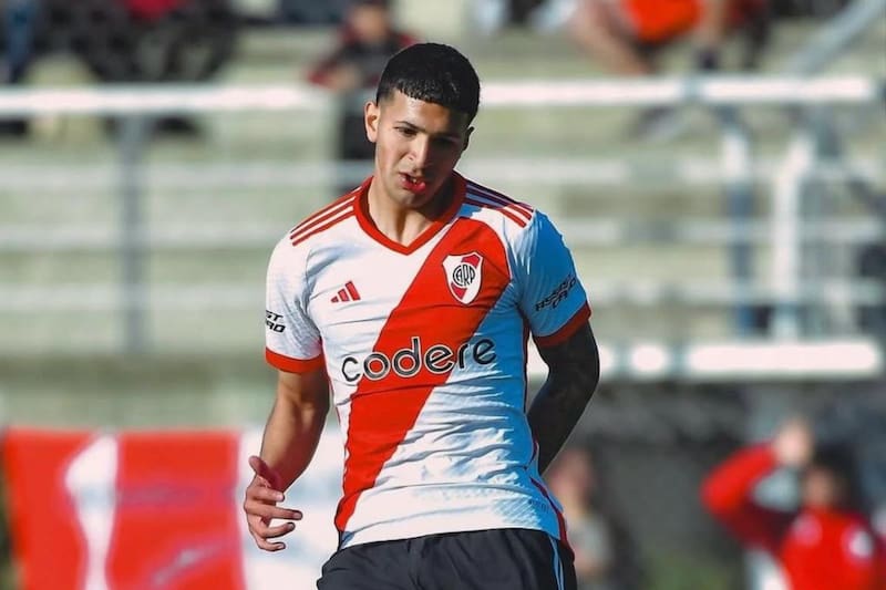 llega desde River a Unión La Calera.