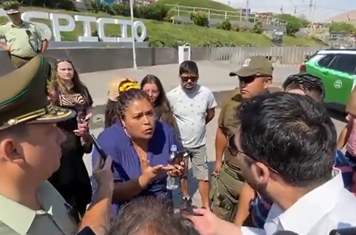 VIDEO | Delegado presidencial es increpado en Alto Hospicio por crisis de seguridad en la zona