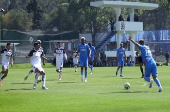 VIDEO | ¿Se quedará en México? Iván Morales convirtió dos goles en amistoso del Cruz Azul