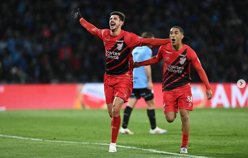 El nuevo refuerzo de la U marcó 13 goles con la camisetal del Athletico Paranaense.