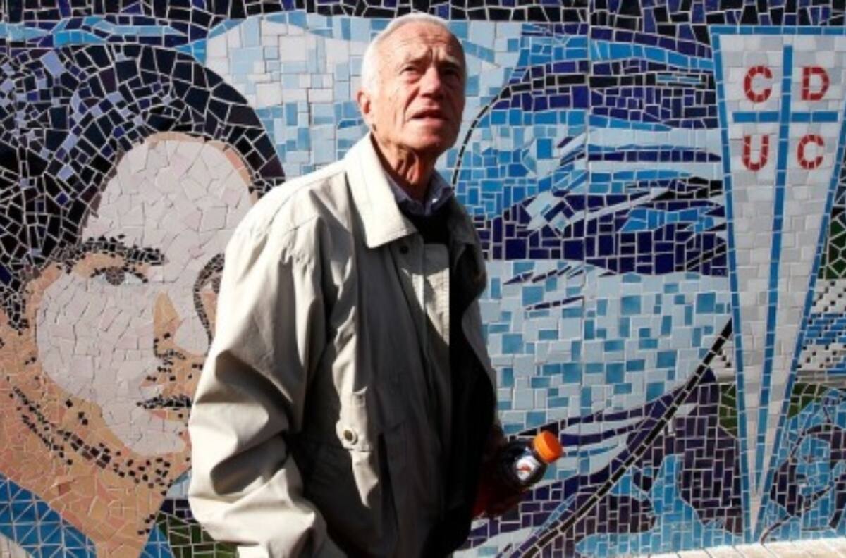 Quieren dedicarle el "Tri": La UC comunicó el sensible fallecimiento del padre del "Mumo" Tupper