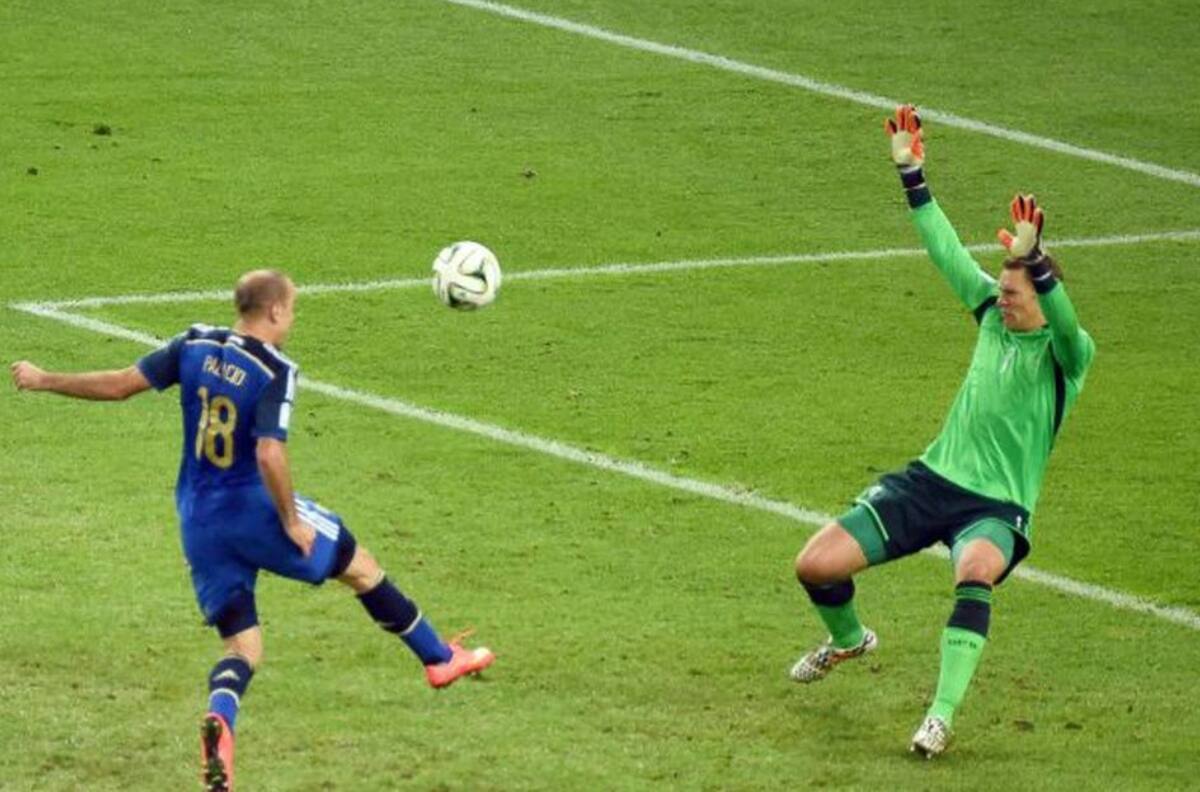 ¿Qué fue de Rodrigo Palacio? El excompañero de Gary Medel que pudo darle el título a Argentina en el Mundial Brasil 2014