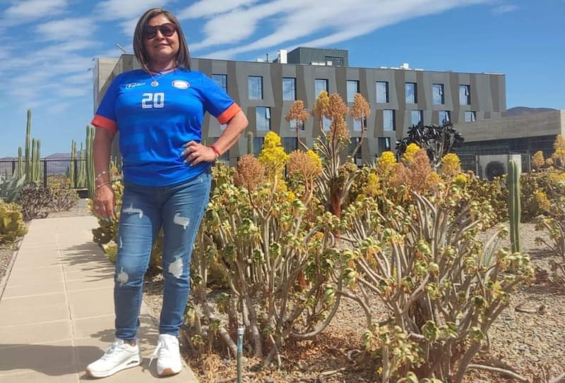 La mamá de Charles Aránguiz habló con EN CANCHA en la previa del partido con la U.