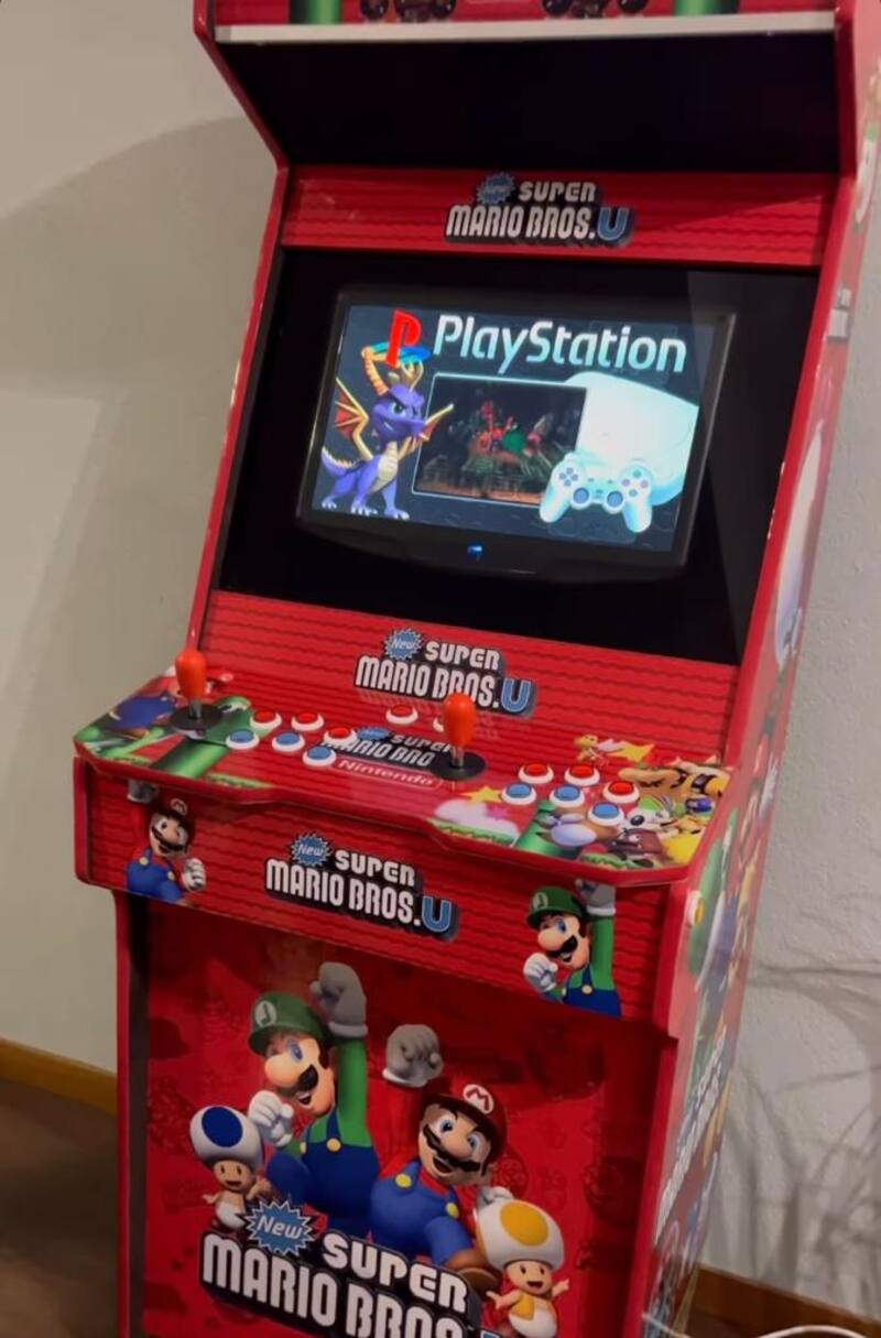 También arrendó una máquina de arcade / Instagram