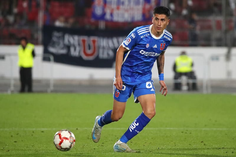 ¿Será el Tucu Sepúlveda el nuevo carrilero titular de la U? Foto: Aton.