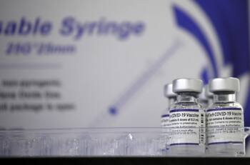 "Supervacuna" podría combatir todas las variantes del Covid-19