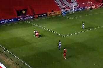 VIDEO: La violenta patada contra Juan Fuentes que le valió la expulsión a Gabriel Hauche contra la UC