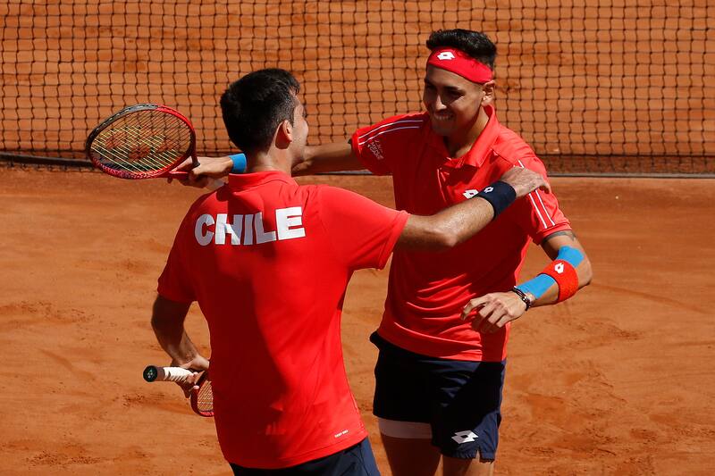 Tomás Barrios y Alejandro Tabilo son el dobles titular en el equipo chileno de Copa Davis (Foto: Aton)