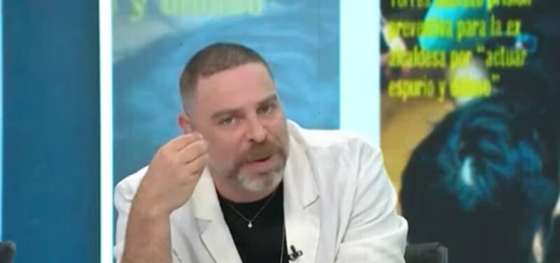 José Antonio Neme se fue en picada contra Joaquín Lavín Jr. y Cathy Barriga.