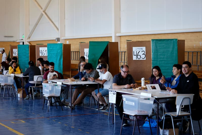 Todos los vocales y miembros de Colegio Escrutador que participen en las votaciones recibirán un pago por ejercer el rol. Créditos: Raul Zamora/Aton Chile.