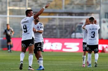 Javier Parraguez permanecería en Colo Colo pese a ofertas de otros clubes chilenos