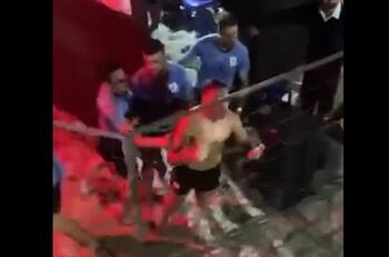 VIDEO | Torneo de fútbol playa en Iquique terminó en batalla campal entre hinchas y la Selección de Uruguay