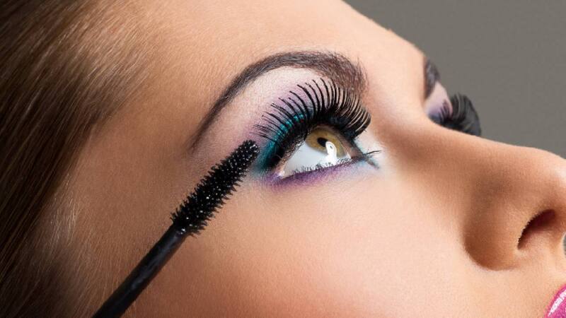 Estos aceites promueven el crecimiento de tus pestañas.