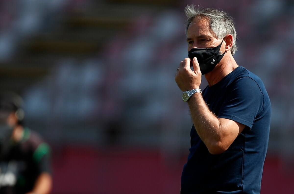 La sentida despedida del entrenador de la UC para Alejandro Sabella