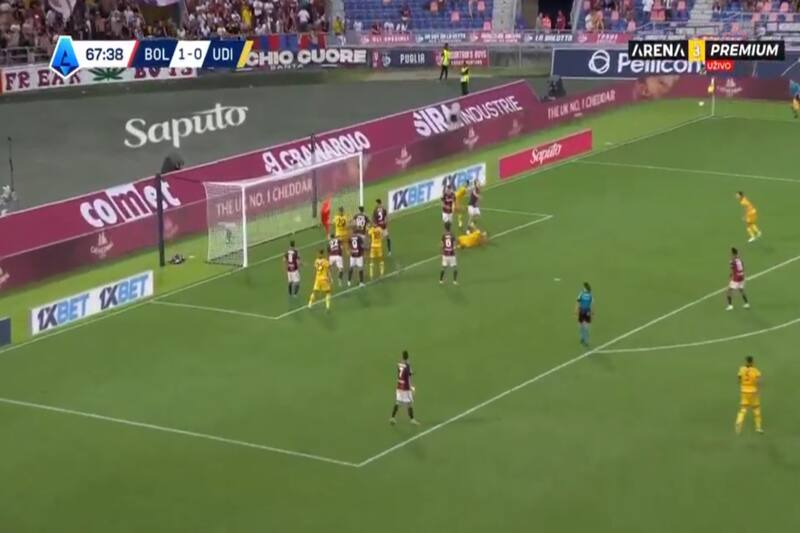 el gol del empate del Udinese ante el Bologna.