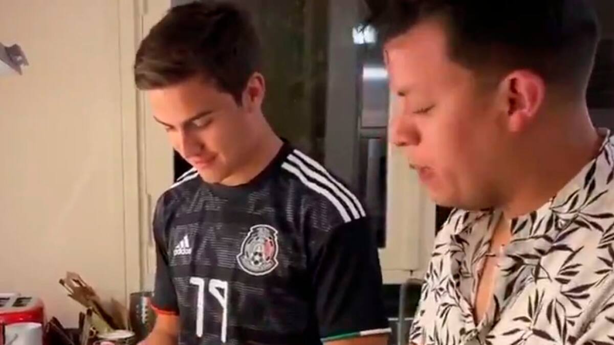 Fanático de lo picante: Paulo Dybala sorprendió preparando tacos