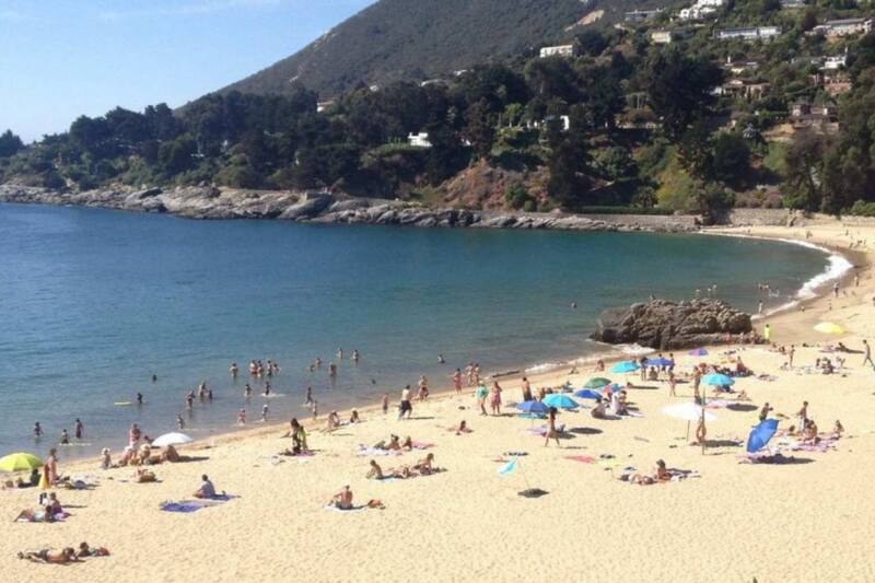 La normativa también busca reducir el consumo de alcohol en el recinto.