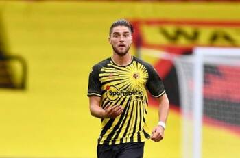 Francisco Sierralta comandará la defensa de Watford en el duelo ante Derby County