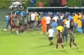 VIDEO | No se vio en TV: el caliente enfrentamiento entre los jugadores de O’Higgins y Tolima