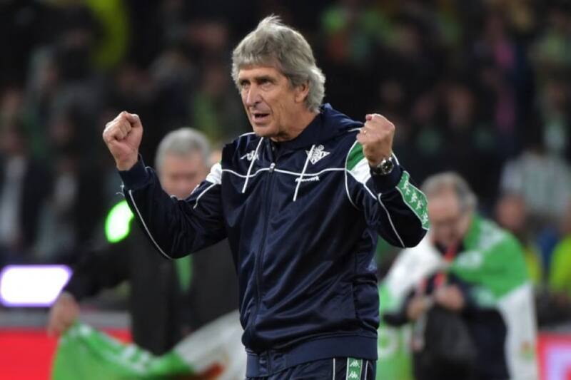 necesita conformar un plantel que compita en los tres frentes que tendrá el Betis en la temporada venidera.