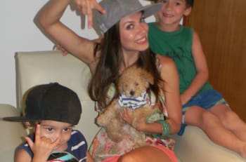 Eugenia Lemos reveló foto de hace 12 años atrás: Su perrito era cachorrito