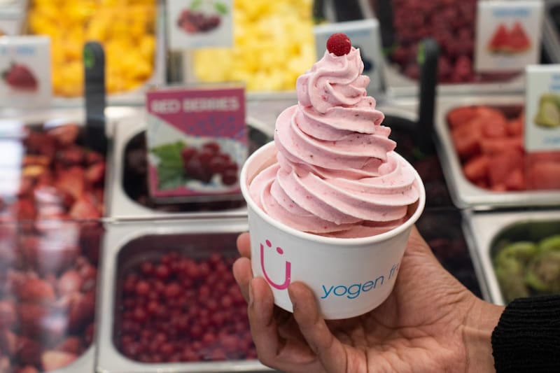 Disfruta de deliciosos helados, entre ellos Yogen Früz, con un 40% de descuento pagando con tus tarjetas CMR.