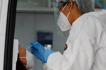 Formalizan a primer contagio en Chile por variante Delta: quedó con arraigo nacional