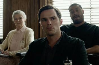 “Juror #2″: De qué se trata y quiénes actúan en la cinta que dirige Clint Eastwood y es furor en Max