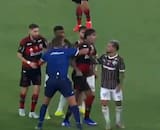 VIDEO | Lo calmó el árbitro: Erick Pulgar protagoniza tenso momento en la final del Campeonato Carioca