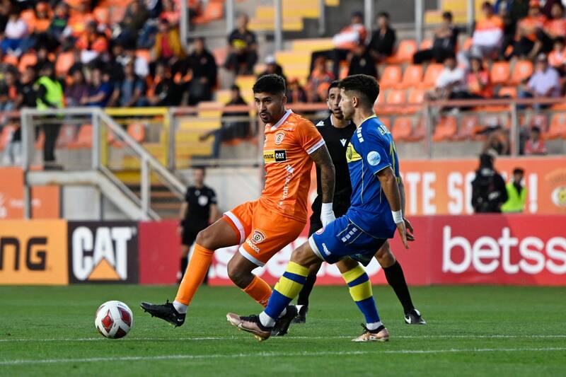 El zaguero de Cobreloa estuvo cerca de los disparos en el terminal de buses. Foto: Aton.