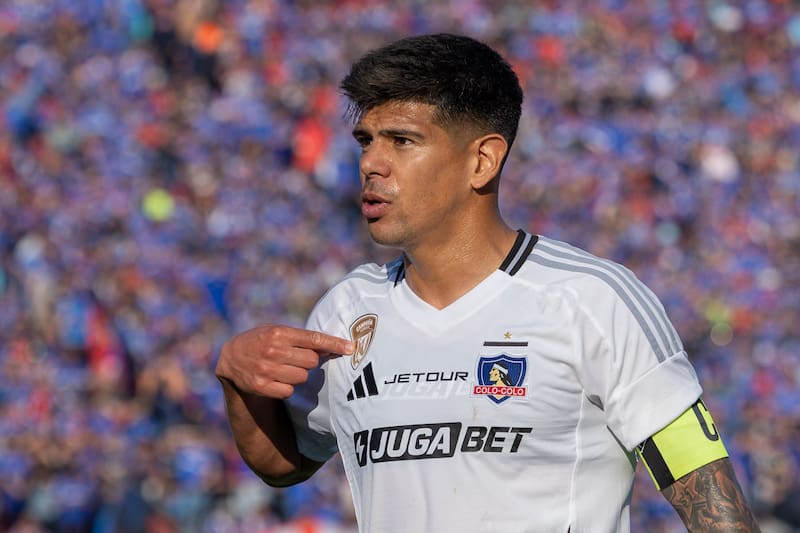 Se fue gratis de Colo Colo, pero le permite ahorrar 500 mil dólares en sueldo al equipo. Foto: Felipe Escobedo.