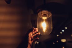 Enel confirma cortes de luz para este viernes 13 de febrero: Ocho comunas de la RM se van a ver afectadas