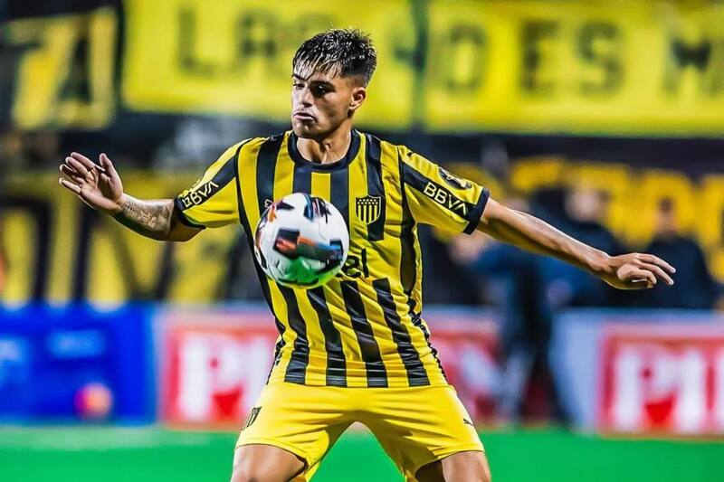 jugó en el segundo semestre de 2004 en Peñarol de Montevideo. Foto: Instagram Peñarol.