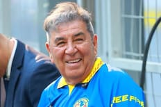 “Si me hubiera quedado en Chile, habría jugado en Colo Colo, por mi amigo Carlitos Caszely. Pero me hubiera retirado en Audax”