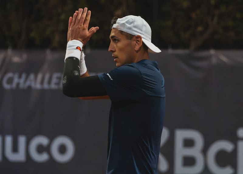 El tenista chileno dejó escapar el Challenger de Concepción tras caer ante Diego Vallejo. Foto: Instagram @legionsudam