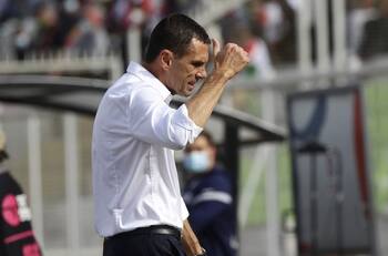 La UC tras Gustavo Poyet: Dos nombres aparecen en el horizonte cruzado