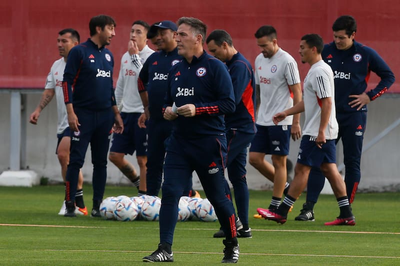 Eduardo Berizzo prepara un equipo jóven para jugar ante Cuba.