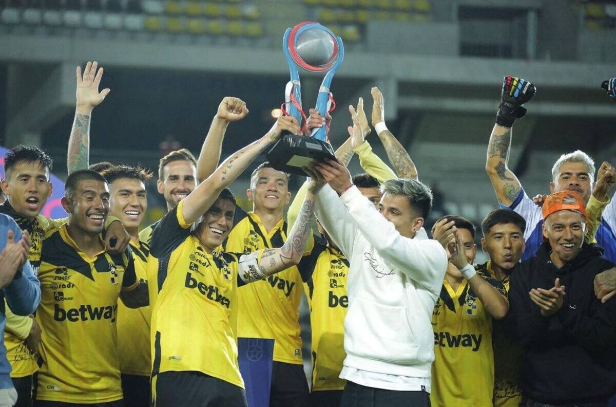 Entrevista | Dylan Glaby y sus primeros días en Coquimbo Unido: "Me dijeron que era un club muy pasional"