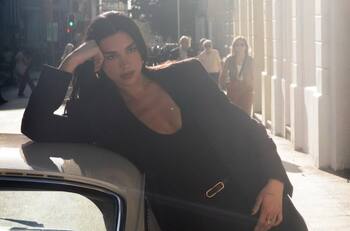 “En esas mismas calles...”: Los mejores comentarios que dejaron los chilenos en el último posteo de Dua Lipa